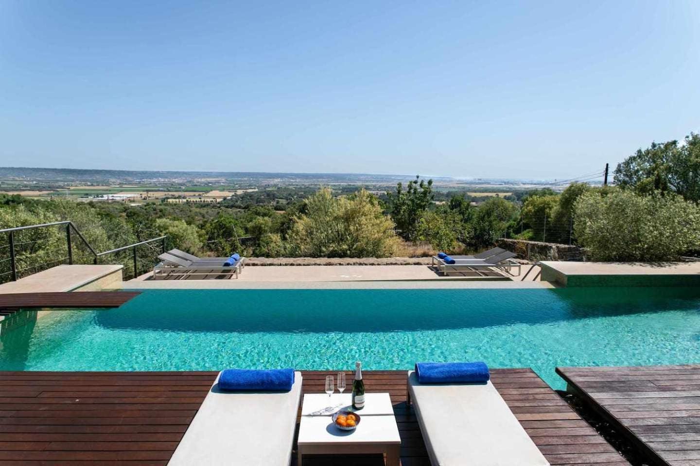 Premier Villa Rental In Mallorca Es Barranc Vell 포르톨 외부 사진